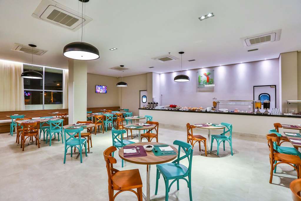 Summit Suítes Hotel Pindamonhangaba Restaurante foto